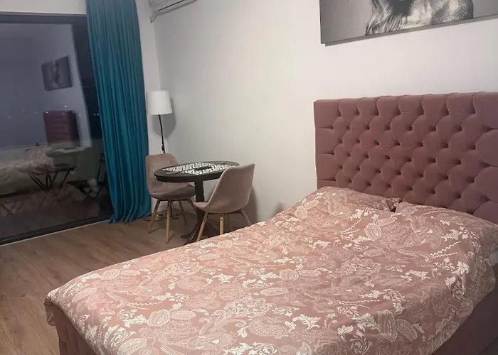 Rebreanu Unique * Bucureşti